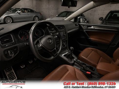 Used 2019 Volkswagen Golf Alltrack SE AWD/4WD image 2