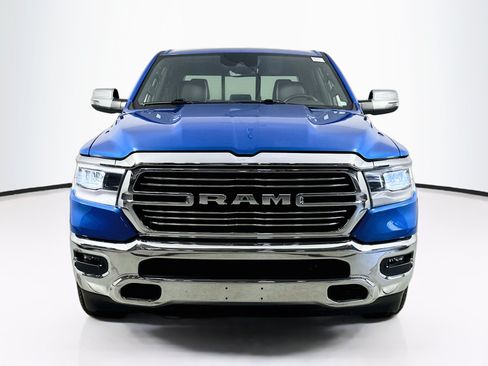 Used 2023 RAM 1500 Laramie AWD/4WD image 2