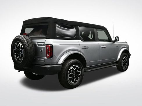 Used 2024 Ford Bronco Outer Banks image 2