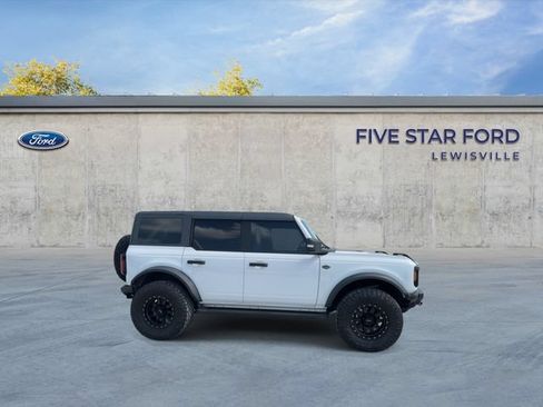 Used 2023 Ford Bronco Wildtrak AWD/4WD image 9