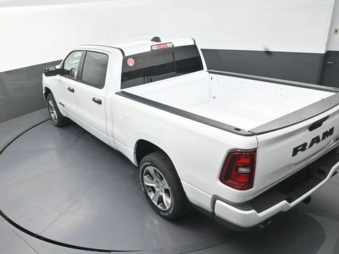 New 2026 RAM 1500 Express AWD/4WD image 15