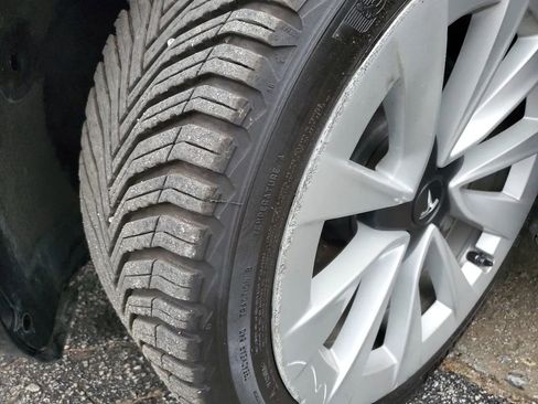 Used 2021 Tesla Model 3 Standard Range Plus image 43