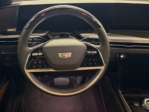 Used 2025 Cadillac Escalade Premium Luxury w/ Touring Package AWD/4WD image 22