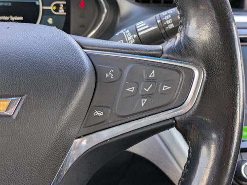 Used 2019 Chevrolet Bolt Premier w/ Infotainment Package image 20