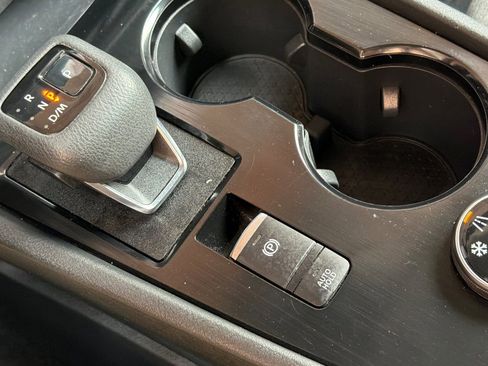 Used 2023 Nissan Rogue SV image 21