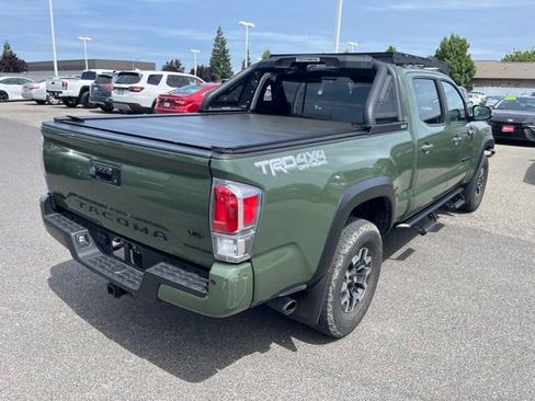 Used 2021 Toyota Tacoma TRD Off-Road w/ TRD Premium Off Road Package AWD/4WD image 5
