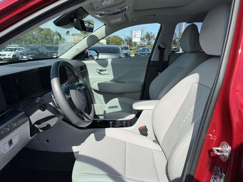 Used 2025 Hyundai Kona Limited image 13
