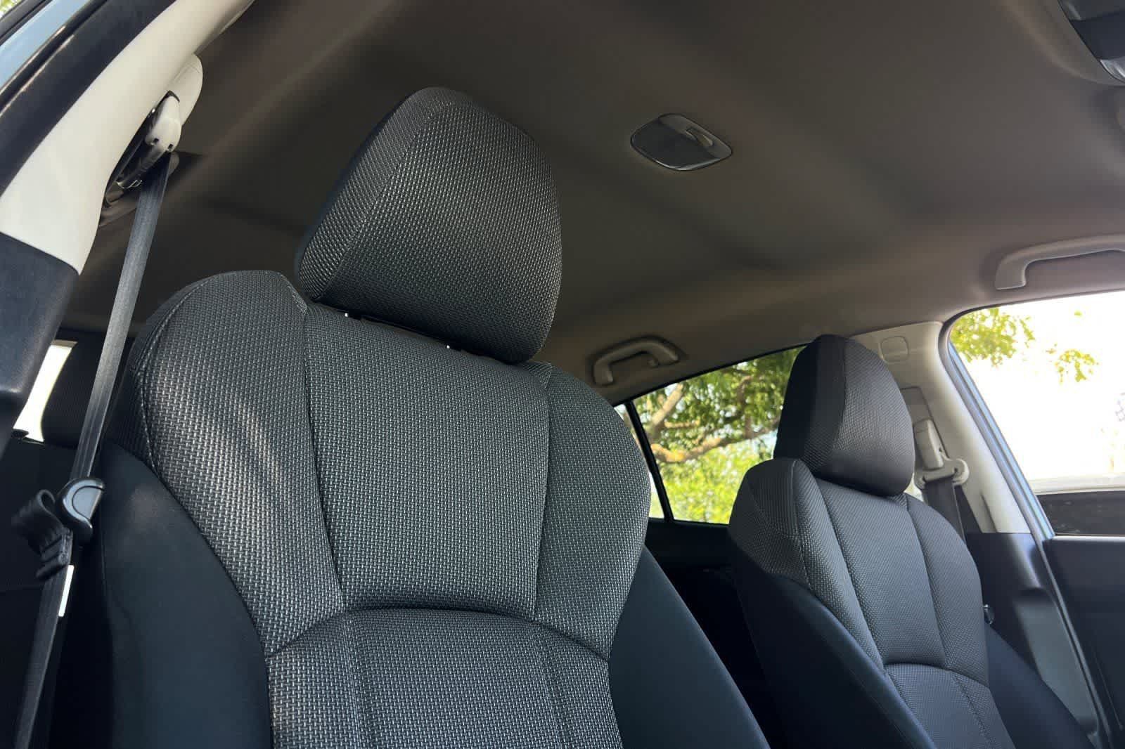 Used 2020 Subaru Crosstrek 2.0i AWD/4WD image 19