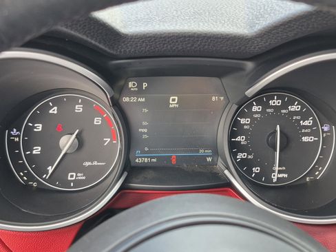 Used 2020 Alfa Romeo Stelvio Ti w/ Nero Edizione AWD/4WD image 33
