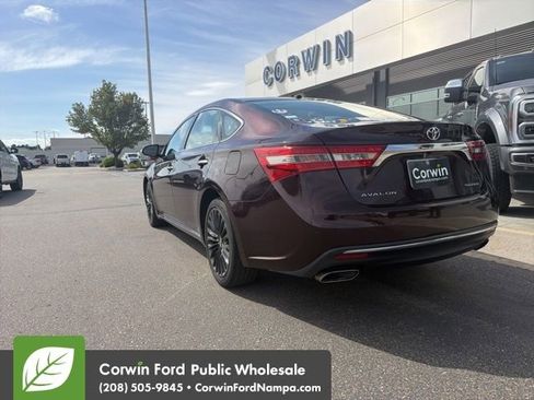 Used 2016 Toyota Avalon Touring FWD image 5