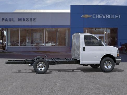 New 2026 Chevrolet Express 3500 w/ Power Convenience Package image 5