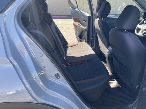 Used 2022 Nissan Kicks SR image 21