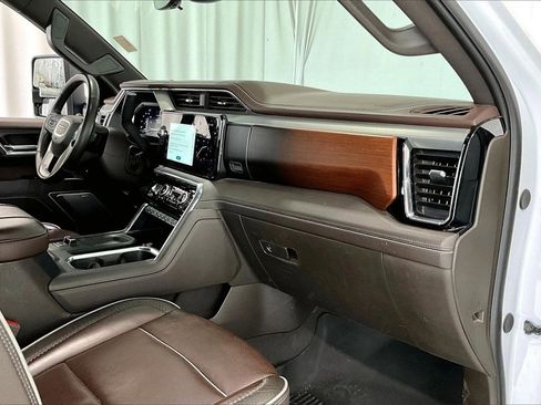 Used 2025 GMC Sierra 2500 Denali w/ Denali Reserve Package image 24