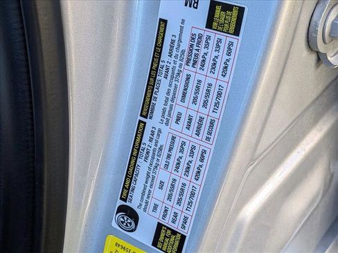 Used 2022 Toyota Corolla LE image 17