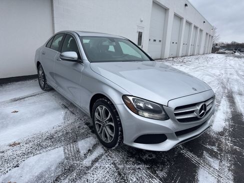 Certified 2018 Mercedes-Benz C 300 4MATIC Sedan image 4