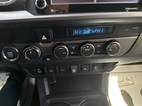 Used 2023 Toyota Tacoma TRD Sport image 42