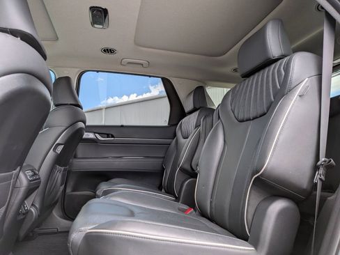 Used 2023 Hyundai Palisade Limited w/ Cargo Package image 26