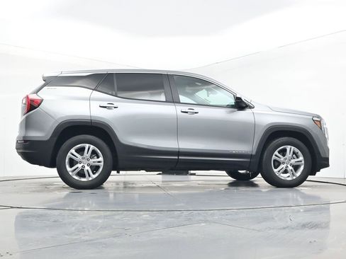 Certified 2024 GMC Terrain SLE image 28