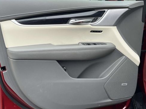 Certified 2024 Cadillac XT6 Premium Luxury image 25