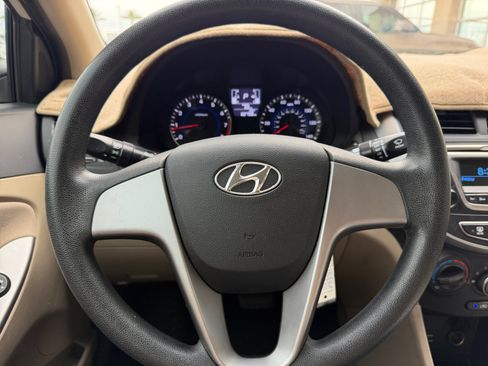 Used 2017 Hyundai Accent SE FWD image 9