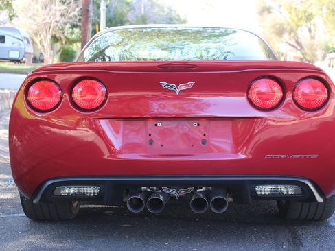 Used 2010 Chevrolet Corvette w/1LT w/ Roof Package image 5