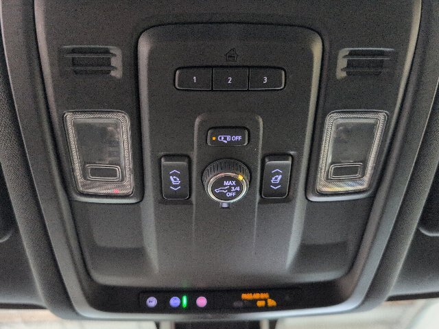 Used 2022 Chevrolet Tahoe RST w/ Luxury Package AWD/4WD image 29