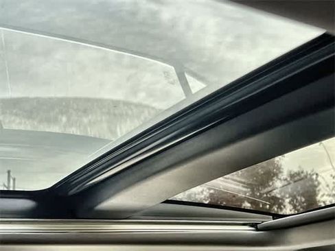 Used 2021 Toyota Camry XSE w/ Carpet Mat Package (TMS) image 32