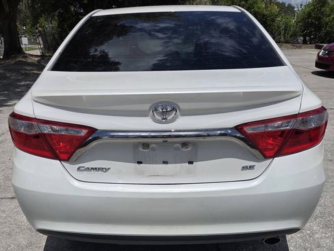 Used 2017 Toyota Camry SE FWD image 5