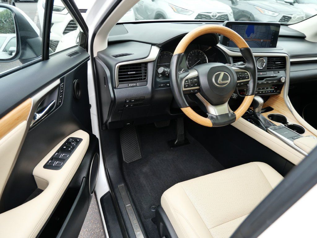 Used 2022 Lexus RX 350L Premium w/ Premium Package AWD/4WD image 10