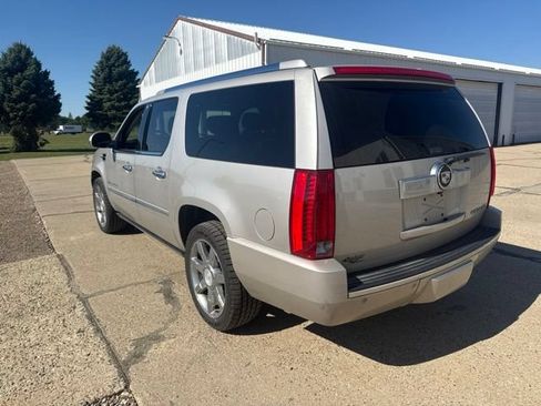 Used 2008 Cadillac Escalade ESV AWD image 10