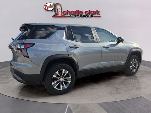 Used 2026 Chevrolet Equinox LT FWD image 7