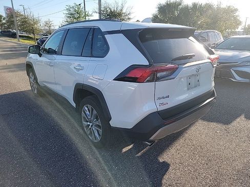Certified 2022 Toyota RAV4 Limited image 4