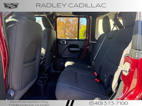 Used 2021 Jeep Wrangler Unlimited Islander image 12