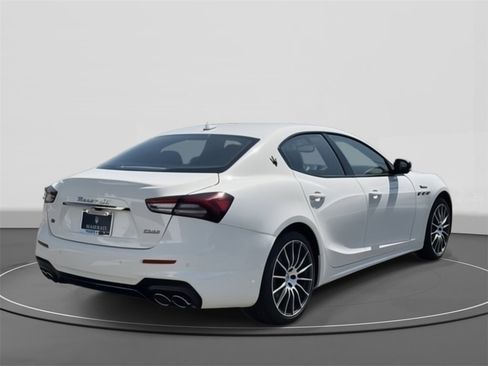 New 2024 Maserati Ghibli Modena image 6