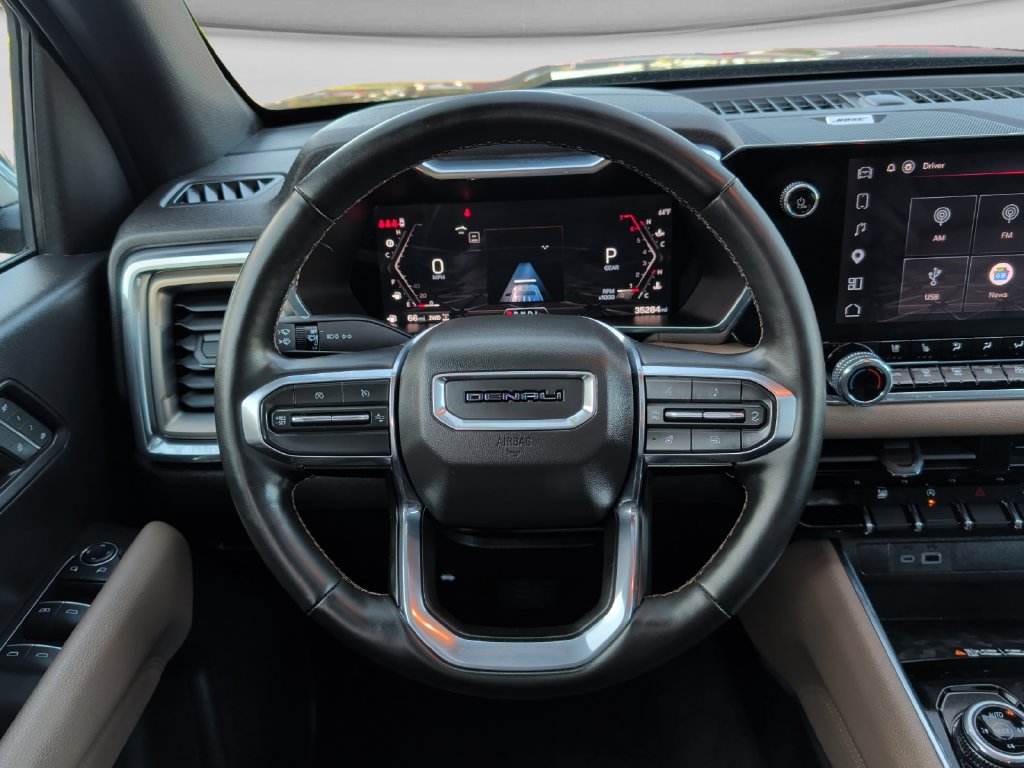 Used 2024 GMC Canyon Denali AWD/4WD image 11