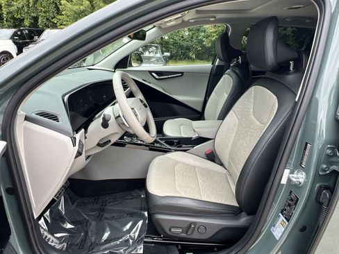 Used 2023 Kia Niro Wave w/ Wave Preserve Package FWD image 18