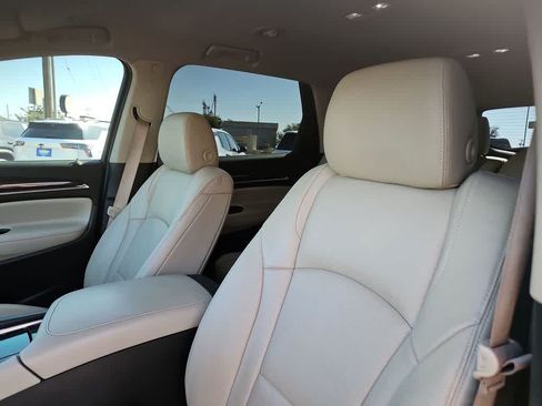Used 2020 Buick Enclave Essence w/ Trailering Package, 5000 lbs. FWD image 15