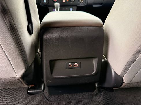 Used 2024 Nissan Frontier SV RWD image 26