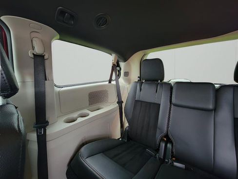 Used 2017 Dodge Grand Caravan SXT FWD image 28