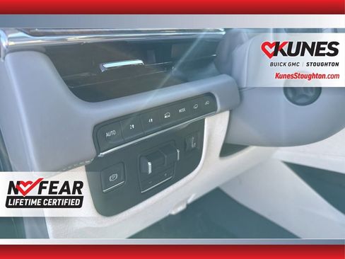 Used 2024 Cadillac Escalade ESV Sport Platinum image 23