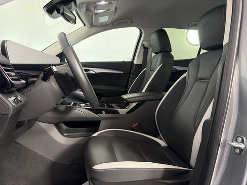 Used 2025 Buick Envision Sport Touring AWD/4WD image 6