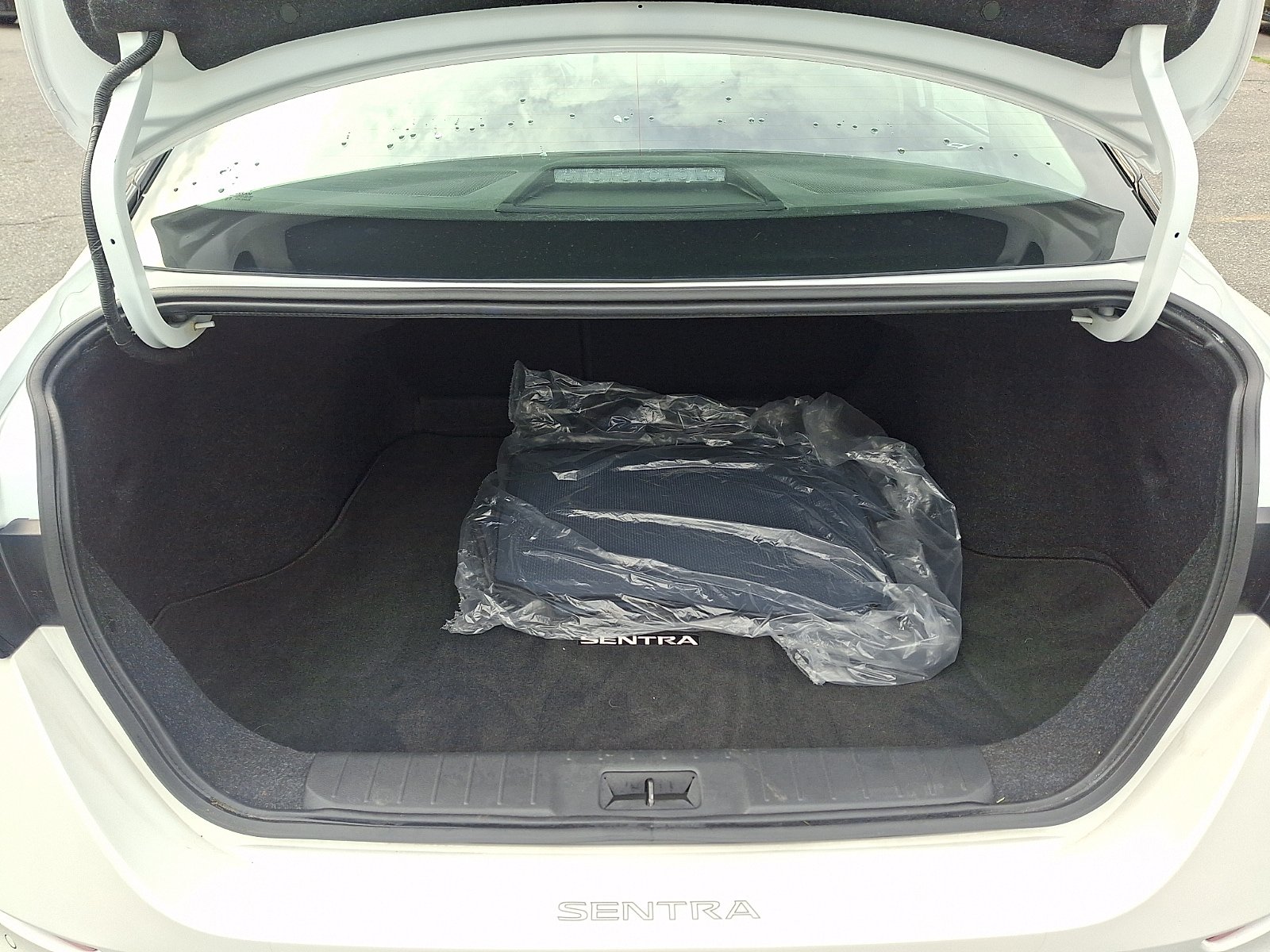 Used 2022 Nissan Sentra SR FWD image 27