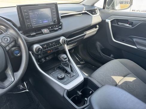 Certified 2022 Toyota RAV4 XLE AWD/4WD image 17