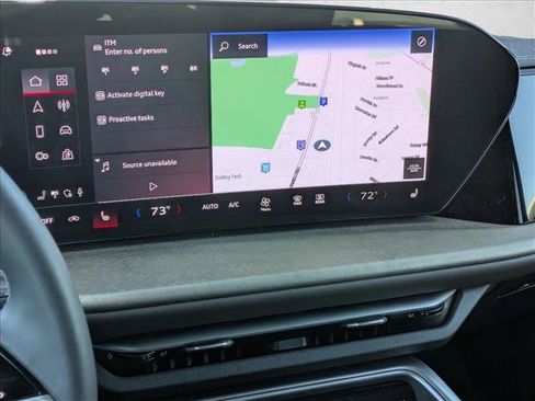 Used 2025 Audi Q5 Premium image 10