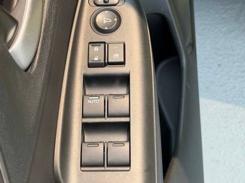 Used 2015 Honda Fit EX image 18