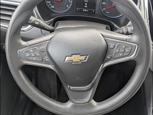 Used 2021 Chevrolet Equinox LS w/ LS Convenience Package image 26