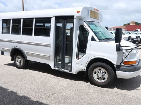 Used 2014 Chevrolet Express 3500 w/ School Bus Package RWD image 3