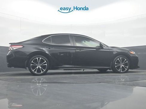 Used 2020 Toyota Camry SE image 33