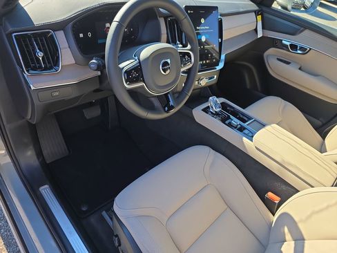 New 2026 Volvo XC90 B6 Plus w/ Protection Package Premier image 9