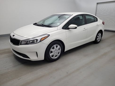 Used 2017 Kia Forte LX FWD image 2